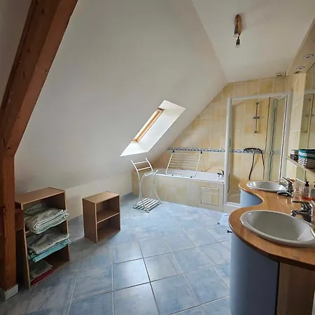 Casa de Férias Maison Proche De La Et Des Plages Du Debarquement Sommervieu